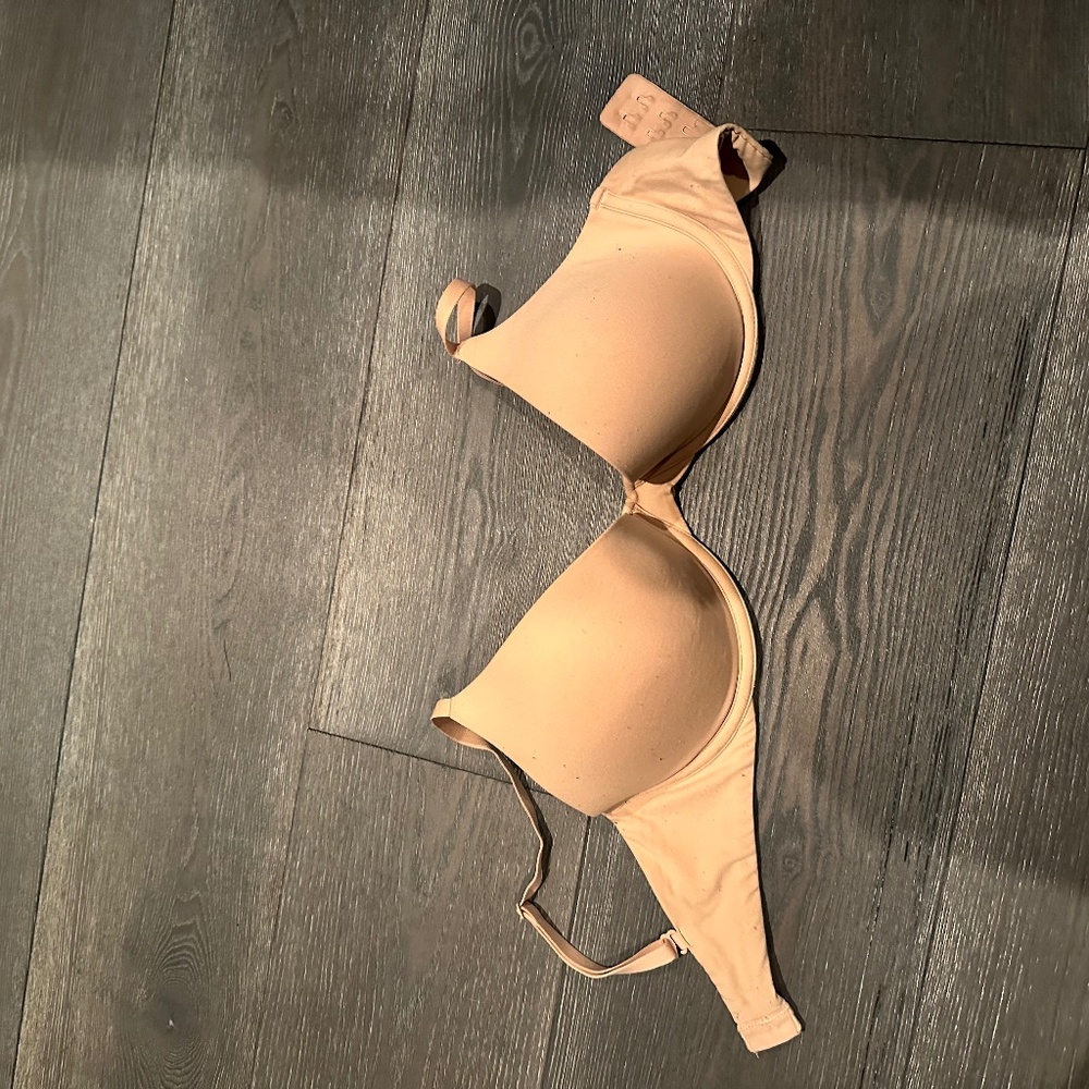 SKIMS fits everybody plunge bra
